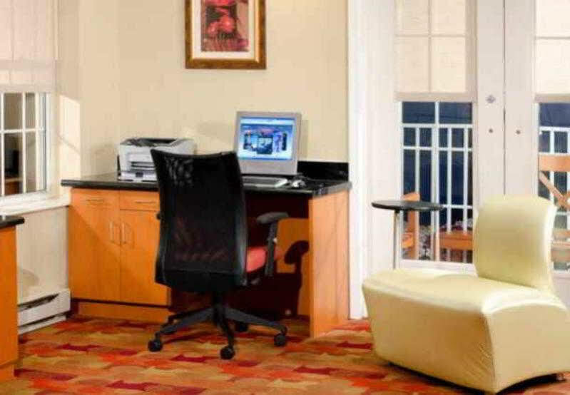 ทาวน์เพลซ สวีท ชิคาโก ลอมบาร์ด Hotel ภายนอก รูปภาพ